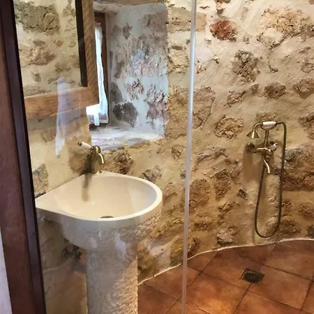 Anemomilos Villa Koríthion