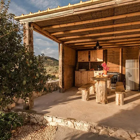 Villa Anemomilos *
